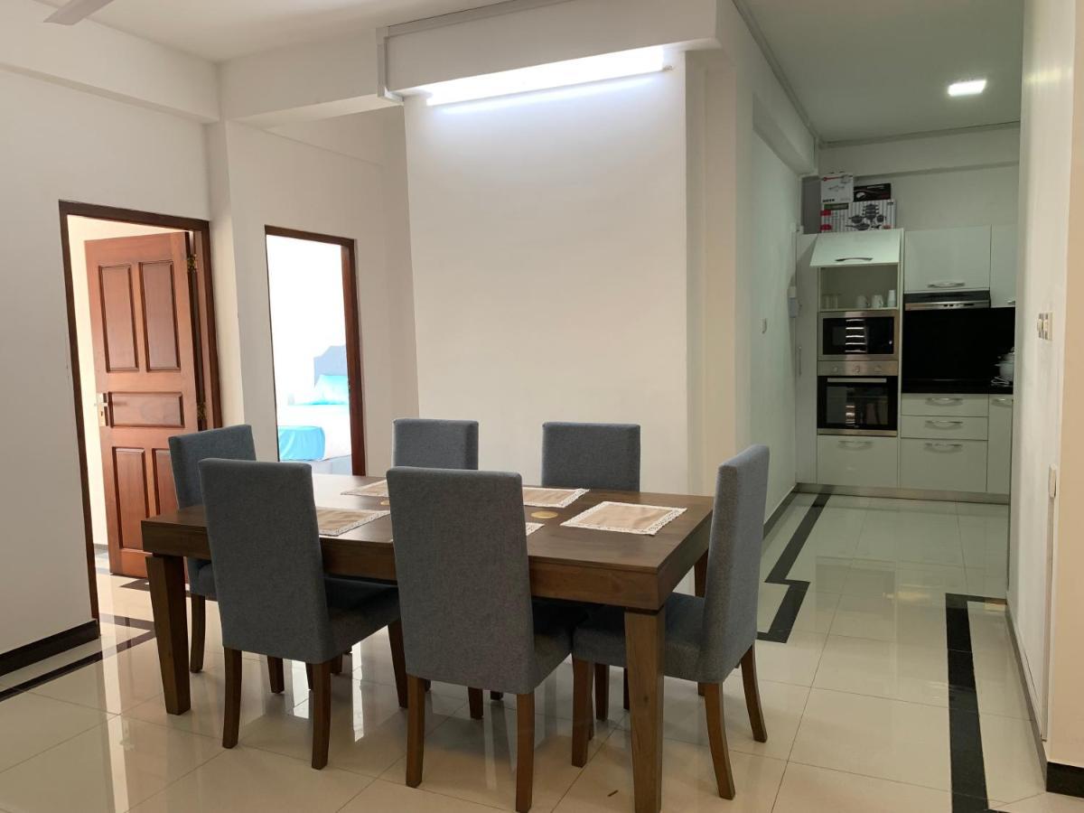 Bella Vista Luxury Service Dehiwala - Excello Residencies Unit 5 Level 7 41a, Vandewart Place, Dehiwala Colombo