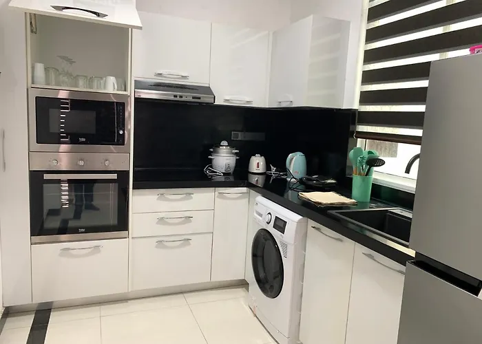 Bella Vista Luxury Service Apartments Dehiwala Colombo - Excello Residencies Unit 5 Level 7 41A, Vandewart Place, Dehiwala